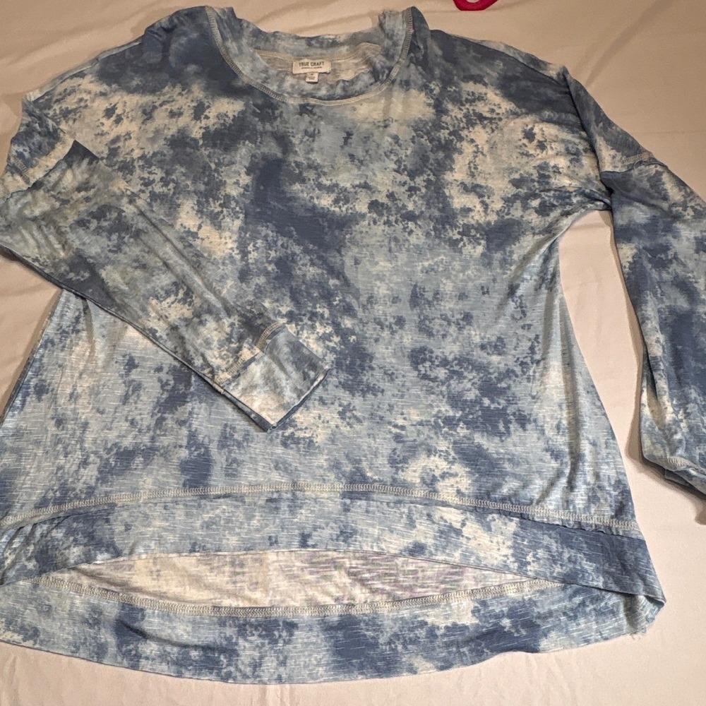True Craft Blue Tie Dye Long Sleeve Slub Knit Top High Low Hem Medium